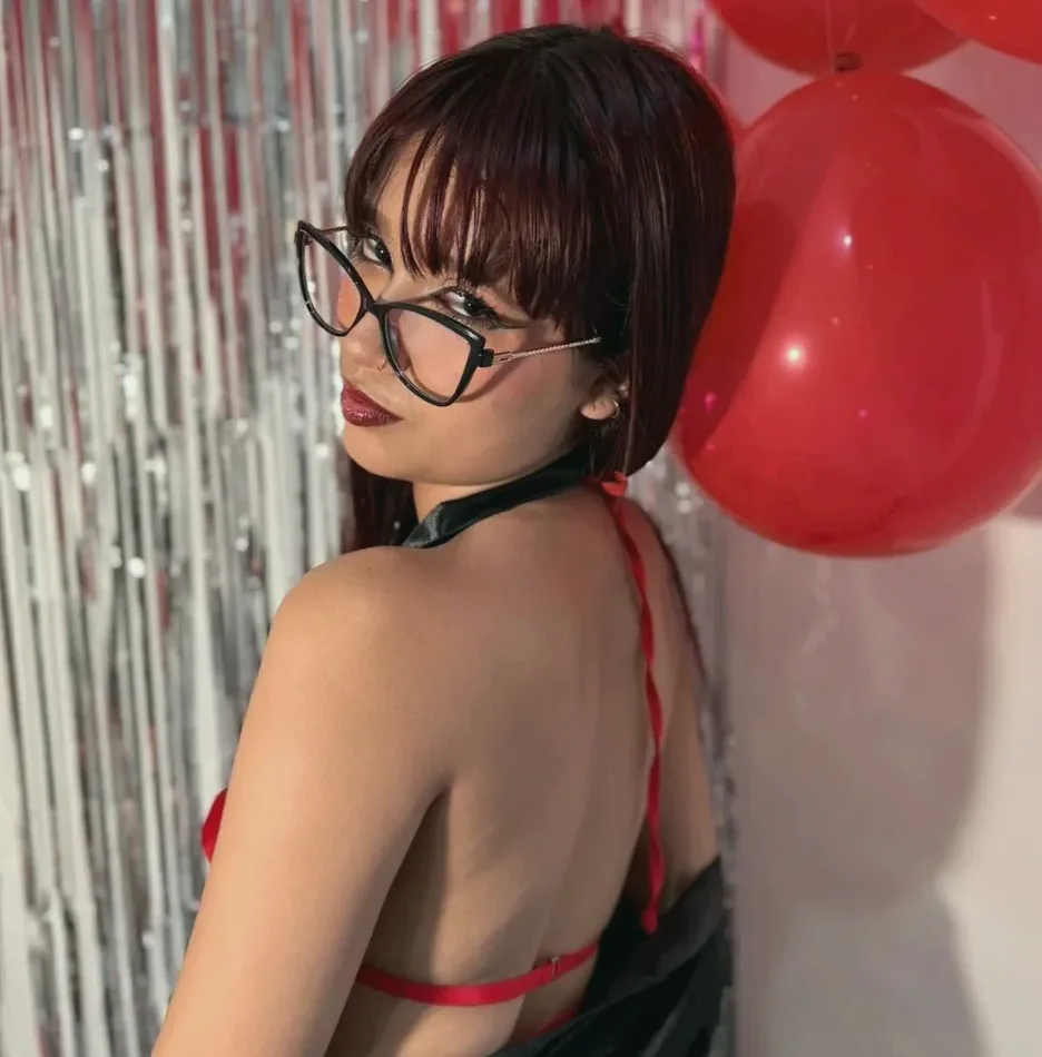 Katrin, 18